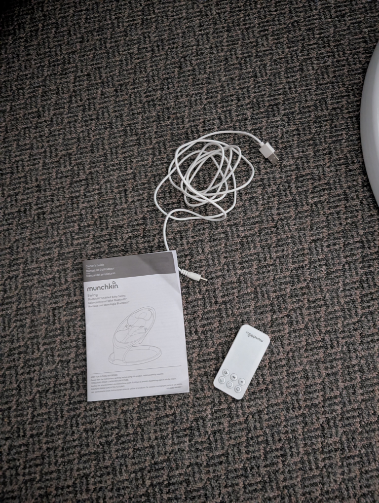 Munchkin Swing, Gently Used - photo 2