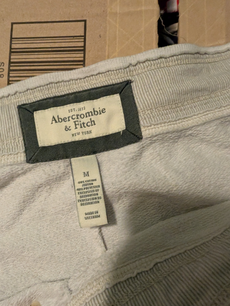 Abercrombie & Fitch White Shorts - photo 2