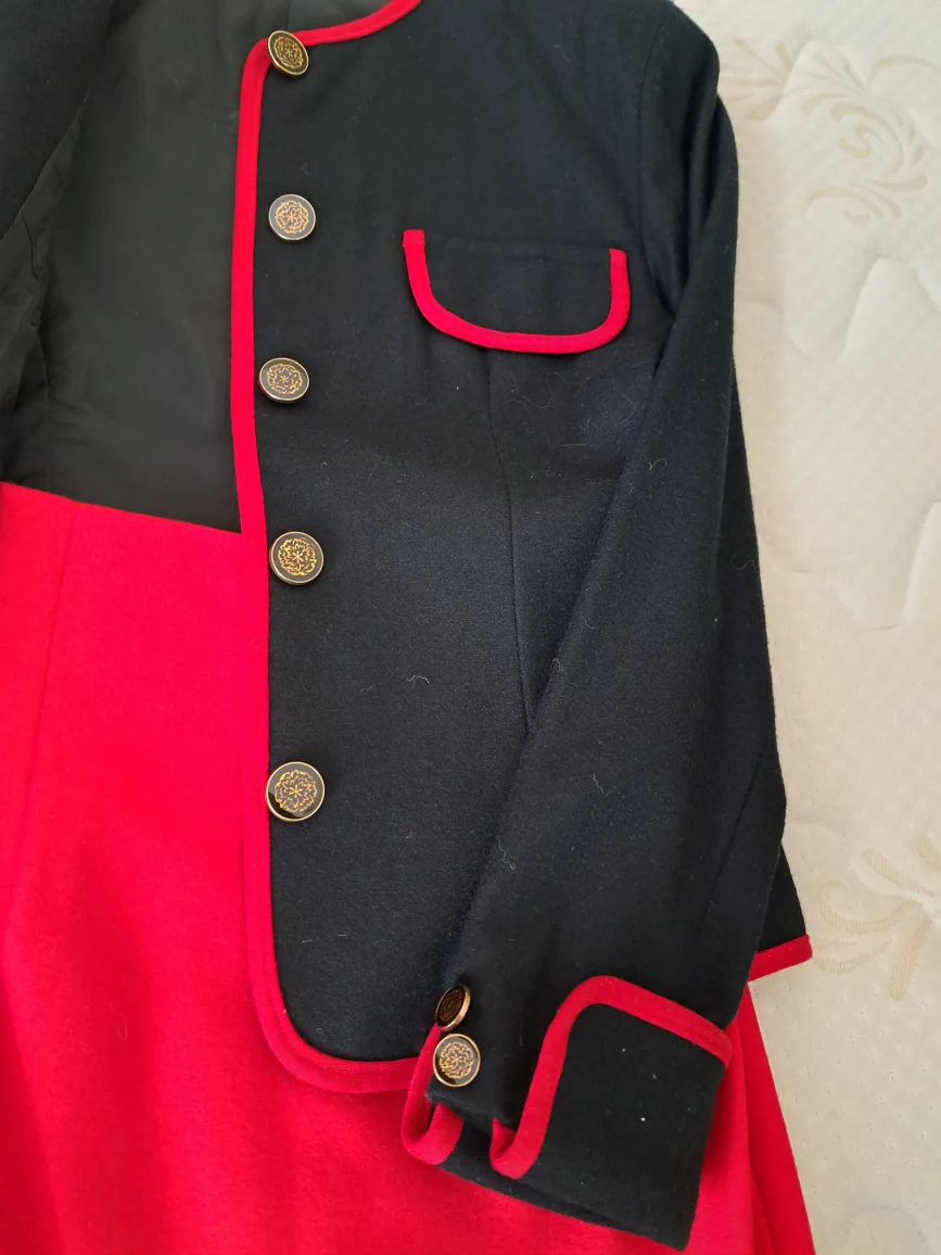 Size 36 Black and Red Suit image indicator(3)