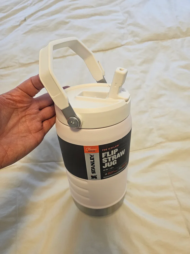 Brand New Stanley Flip Straw Jug - 40oz - Iceflow image indicator(3)