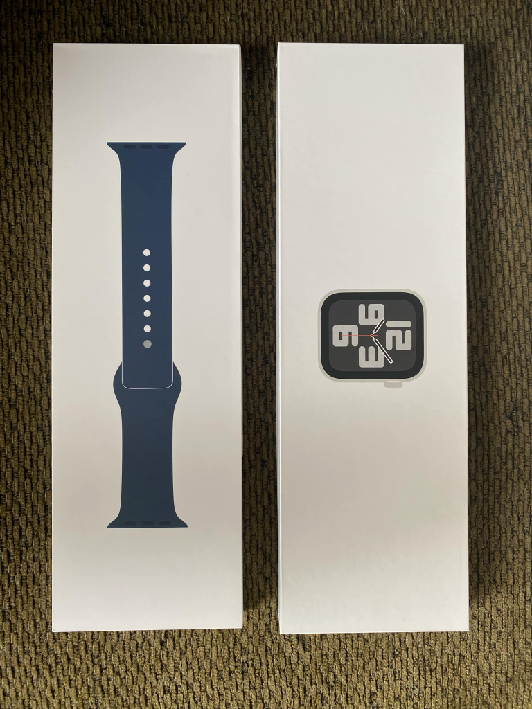 Apple Watch SE 2nd Gen 44mm GPS with Sport Band - Midnight