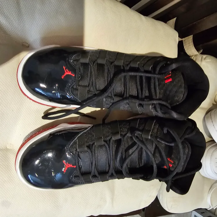 Jordan Brand Kids' Basketball Shoes - Size 5.5Y image indicator(3)