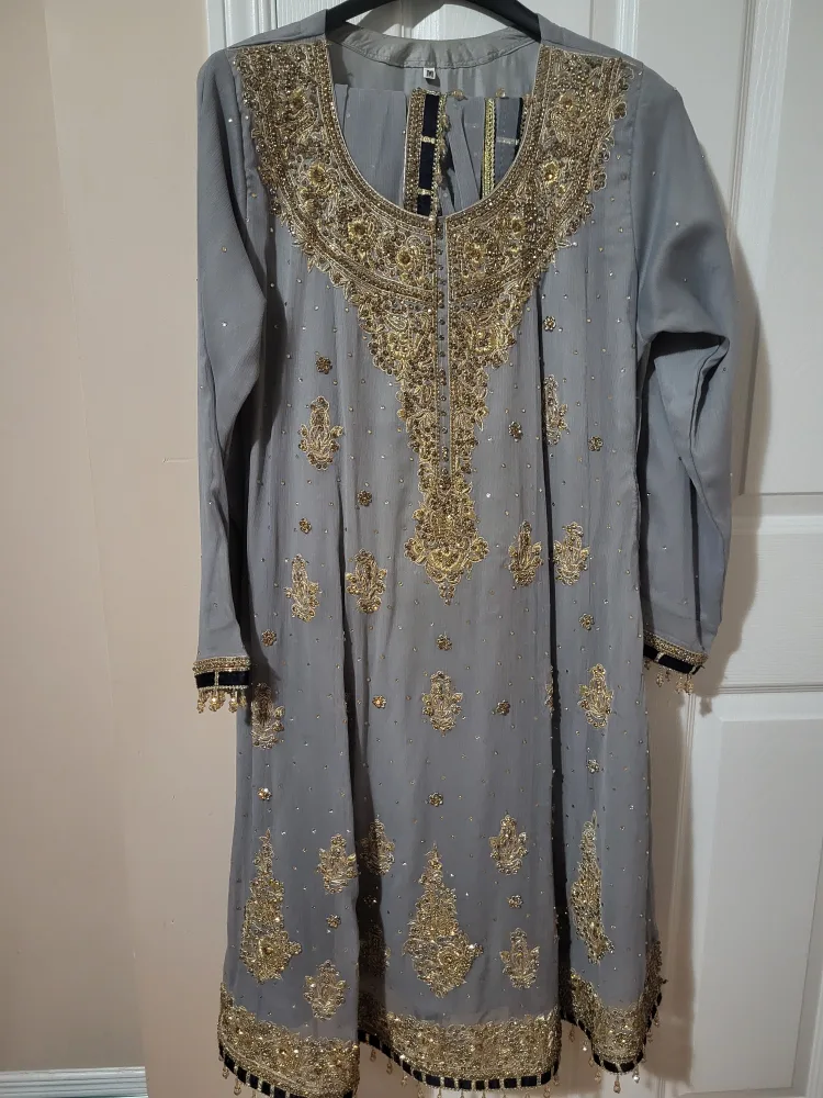 Gorgeous Grey Embroidered Pant Kameez thumbnail