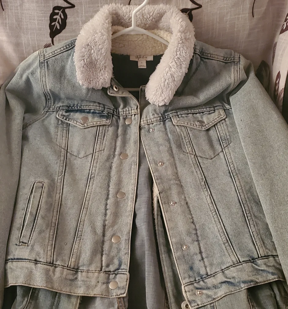 Jeans Denim Jacket with Fleece Underlining - light blue colour image indicator(2)