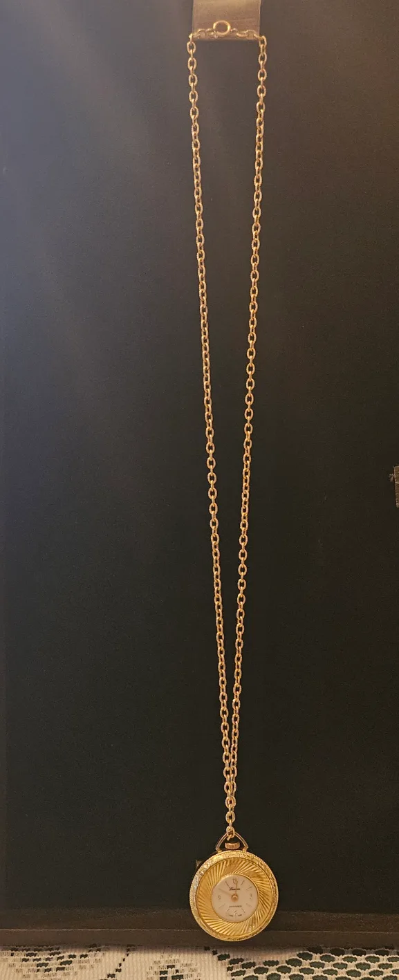 Elegant Vintage 'Lucerne' Women's Pocket Watch Pendant Necklace image indicator(10)