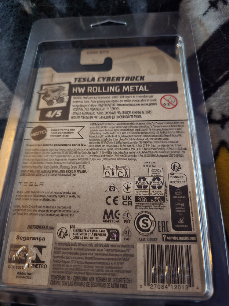 Hot Wheels Tesla Cybertruck Rolling Metal 1/64 Scale Collectible - photo 2