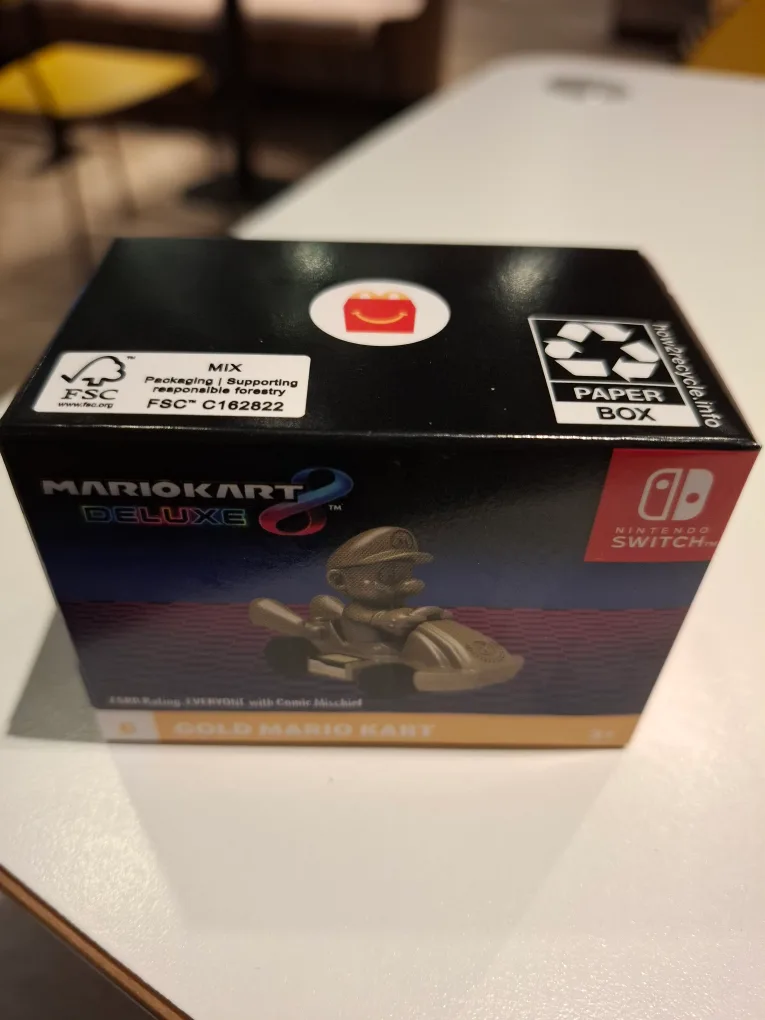 McDo Deluxe Gold Mario Kart Toy image indicator(2)