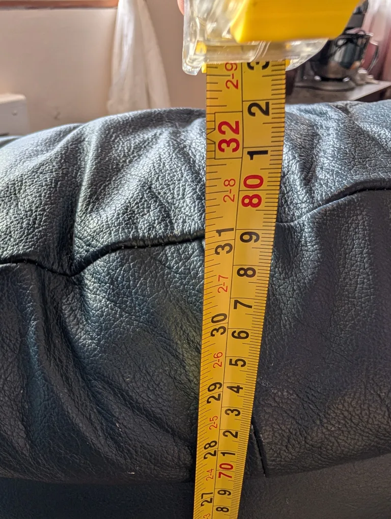 Leather Sofa #freecycle image indicator(3)