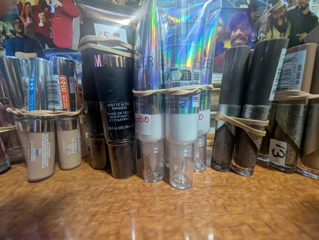 Makeup Bundle - Foundations, Primers, Concealers, more! image indicator(5)