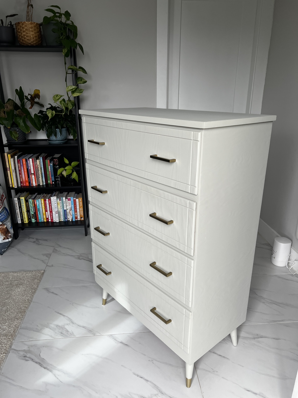 ✨✨Solid wood tallboy dresser✨✨ - photo 5