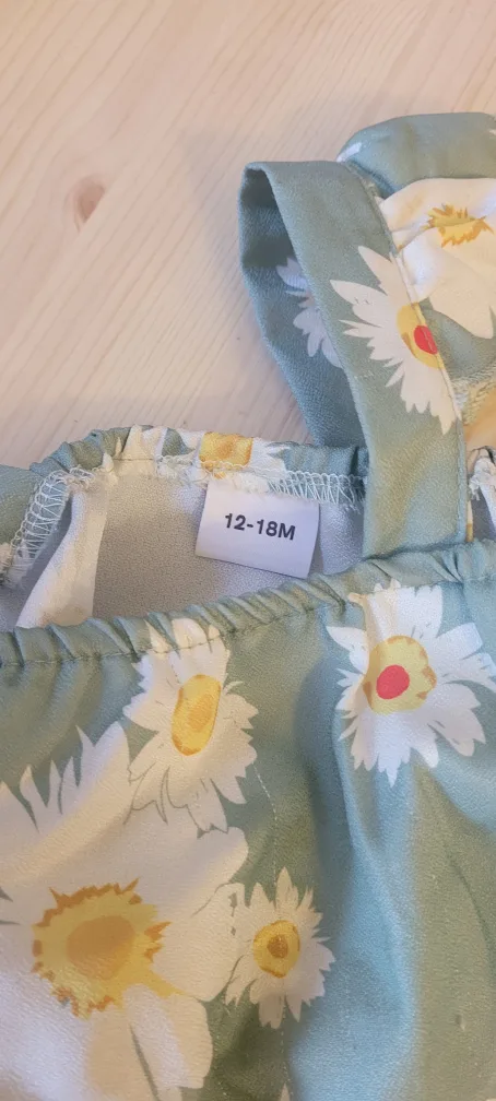 Adorable Baby Girl's Daisy Two-Piece Outfit (12-18 Months) image indicator(3)
