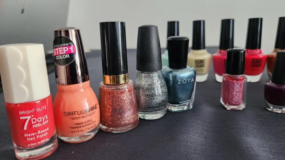 Bulk Nail Polish Lot - Various Brands & Colours image indicator(4)