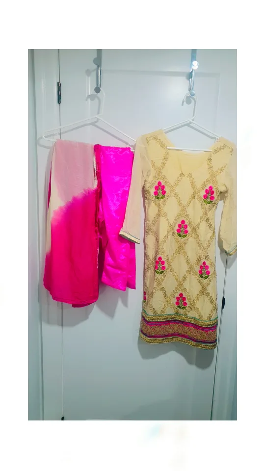 Beautiful embroidered cream and pink salwar kameez image indicator(2)