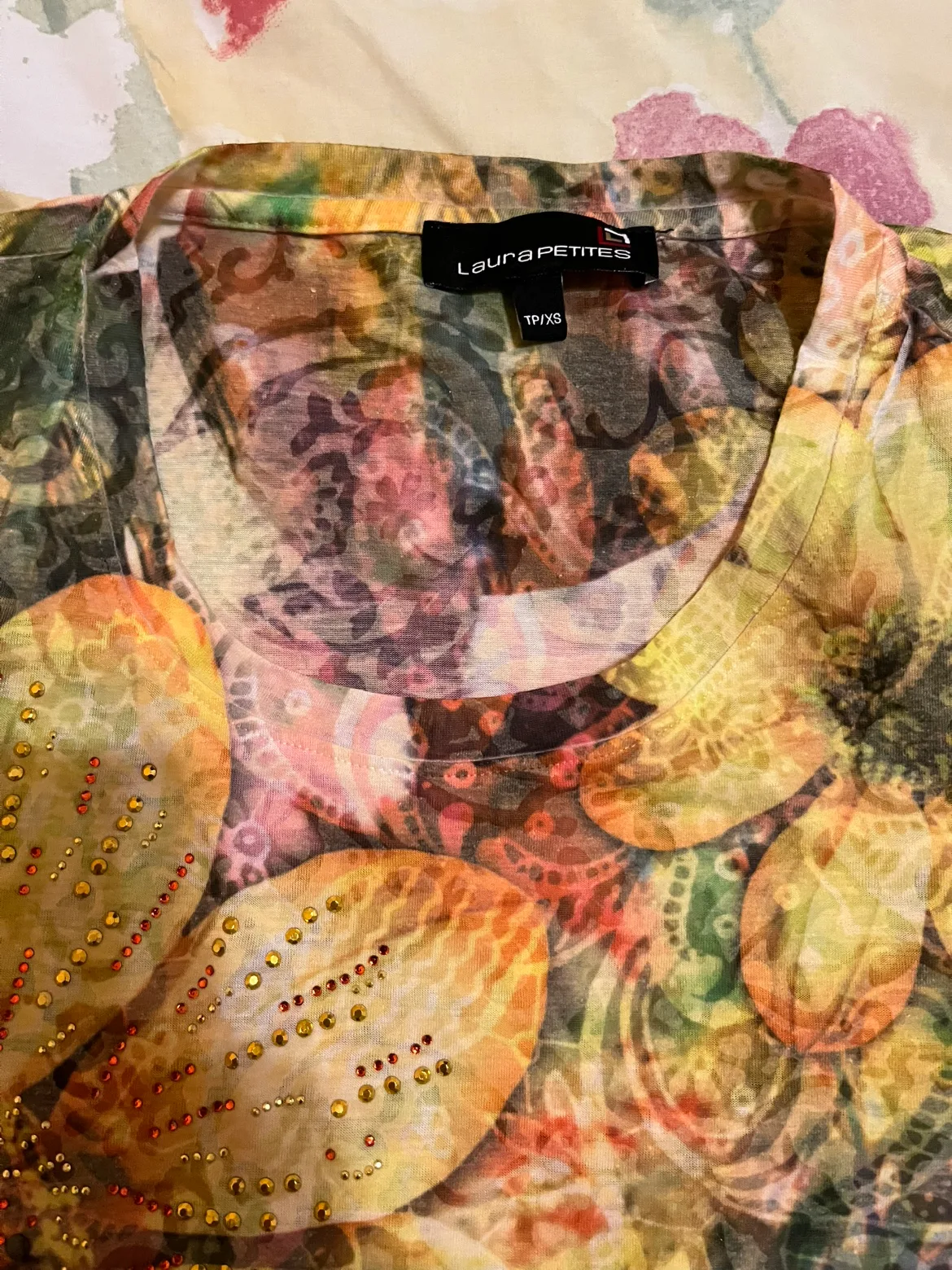 Tshirt from Laura Petites image indicator(3)