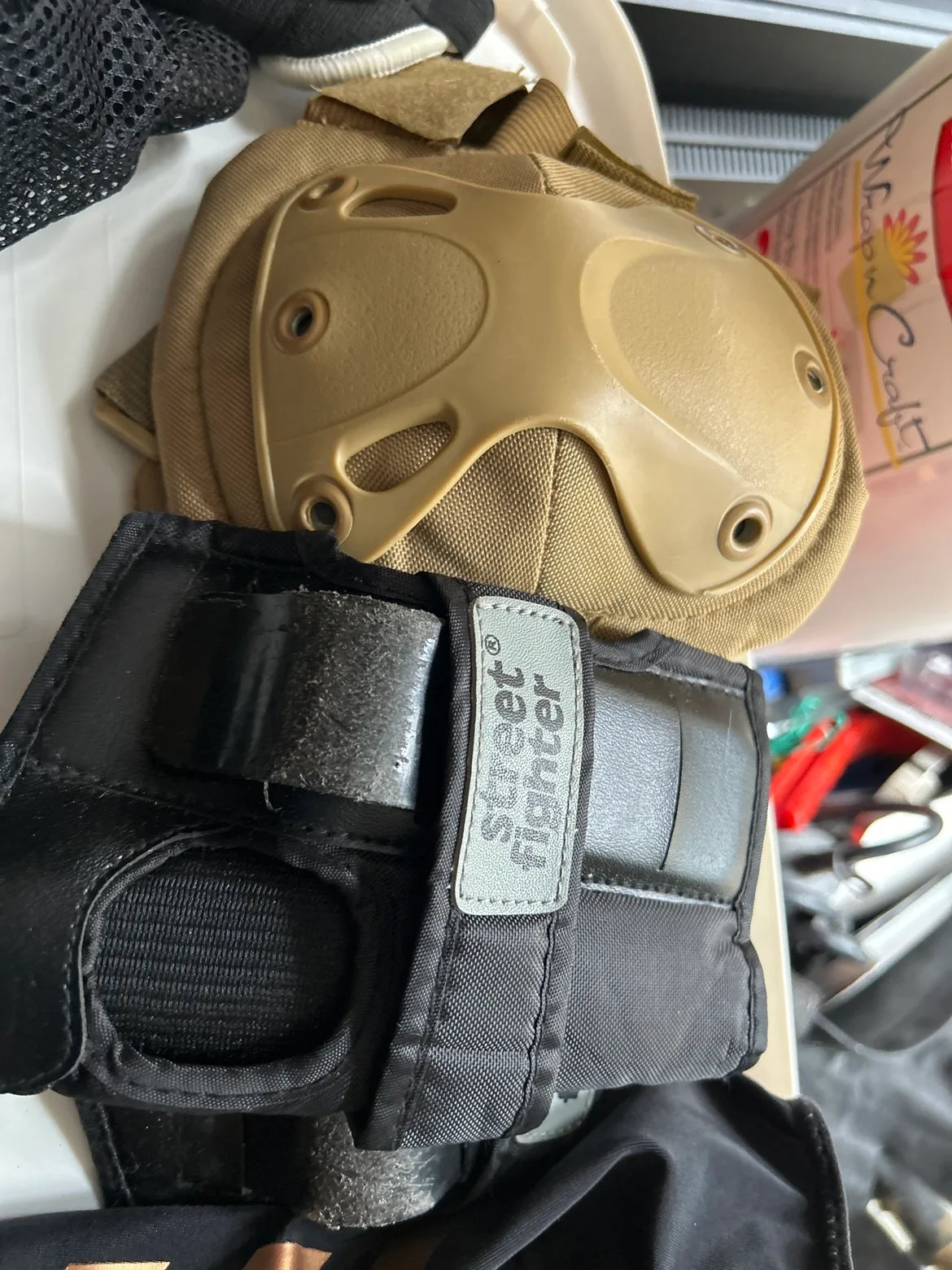 Protective Gear  - Soccer Shin Guards, knee / wrist image indicator(3)