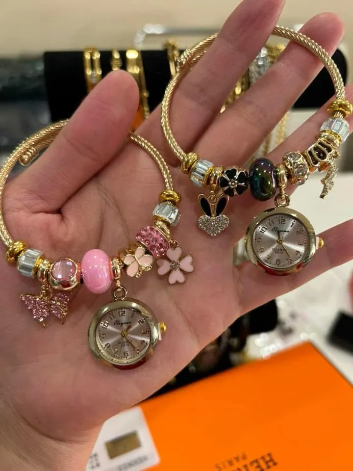 DIFFERENT ARTICLES FOR WOMEN image indicator(2)