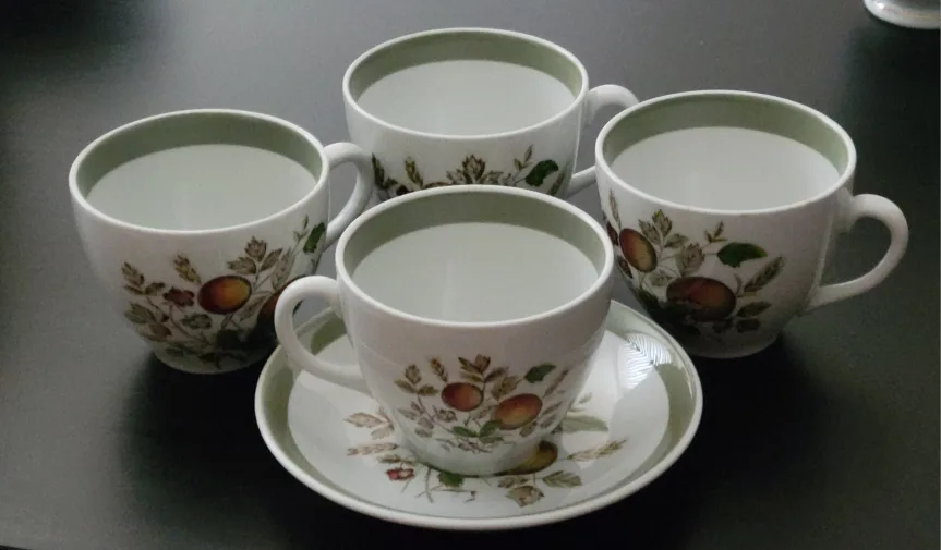 Alfred Meakin Hereford Teacups and Saucer image indicator(2)