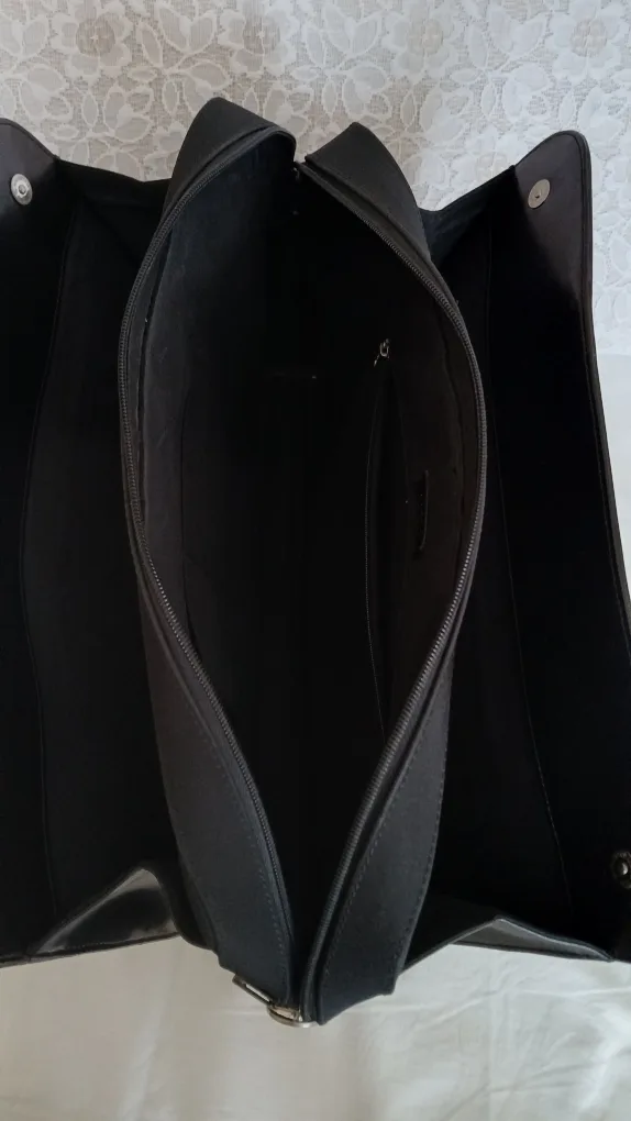 Mexx black computer bag for $5.00 image indicator(3)