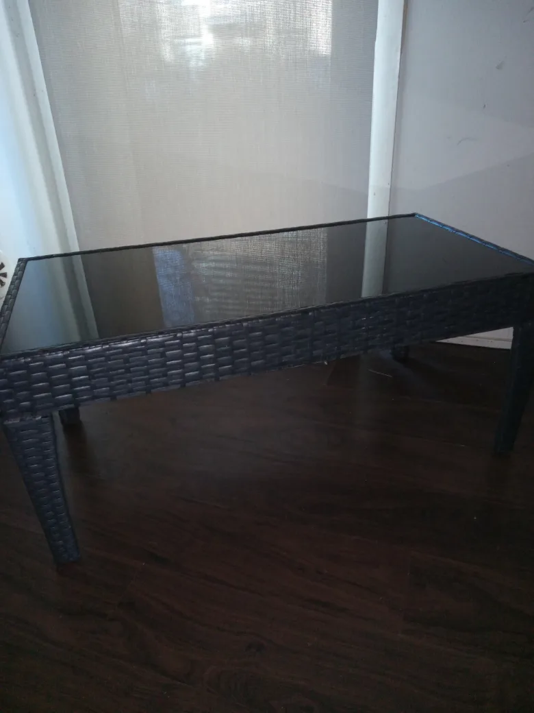 Black Wicker Coffee Table with Glass Top image indicator(2)