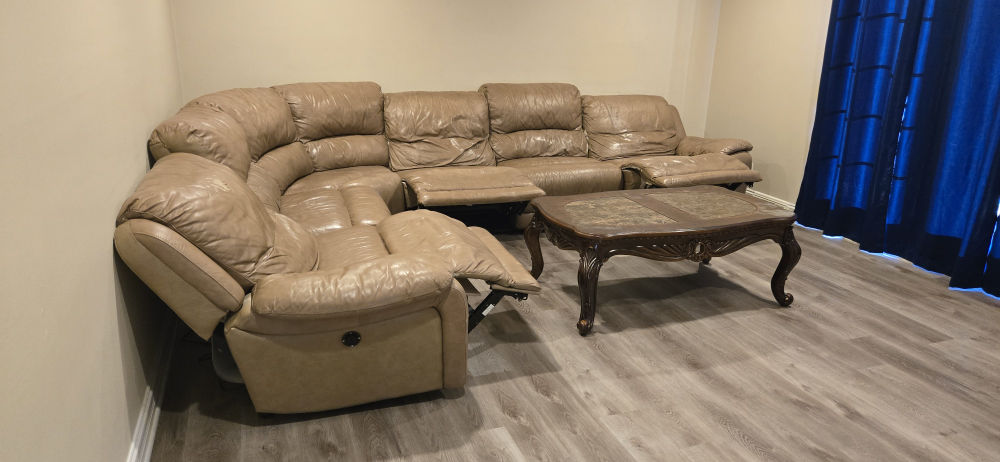 Large Sectional Reclining Sofa & Coffee Table - photo 4