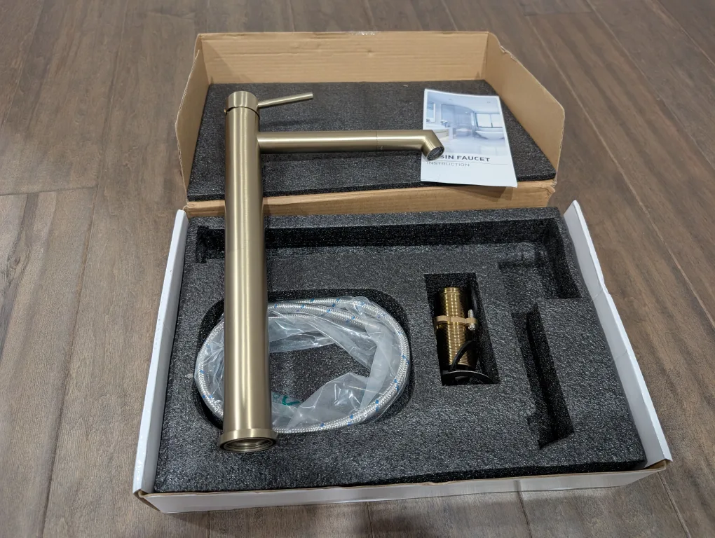 New Brushed Gold Single Handle Bathroom Faucet image indicator(2)