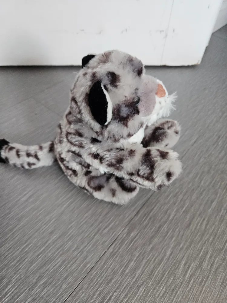 Adorable Snow Leopard Plush Toy image indicator(2)