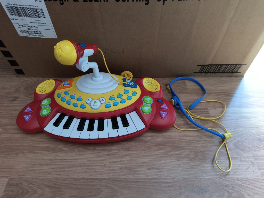 Winfun Superstar Electronic Keyboard