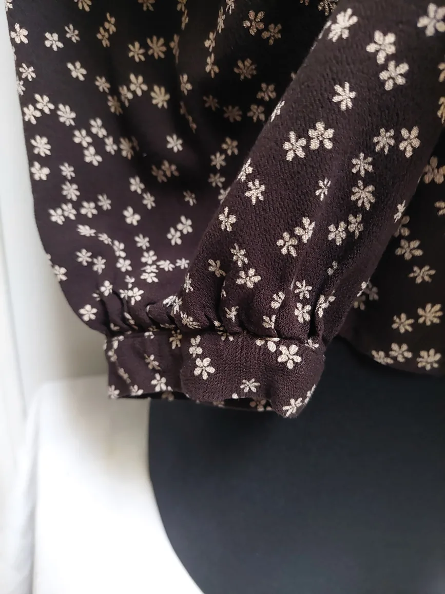 Dark Brown Floral Button-Up Blouse 100% Viscose image indicator(2)