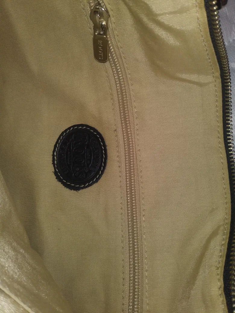 Roots Black Leather Crossbody Bag image indicator(4)