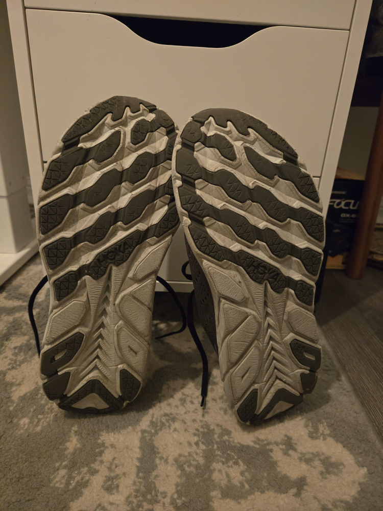 Free Hoka Clifton 8 Running Shoes - Men's Size 11. 5 - photo 3