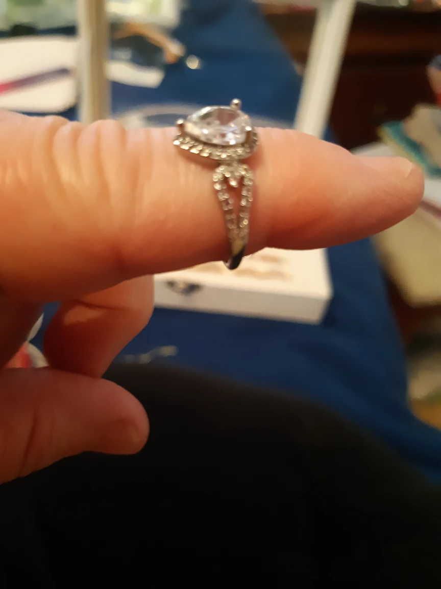 Elegant Pear-Shaped CZ Ring - photo 3