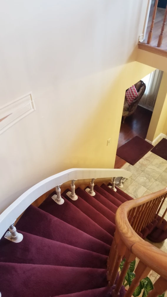 Used Acorn Stairlift for Curved Staircases - photo 2