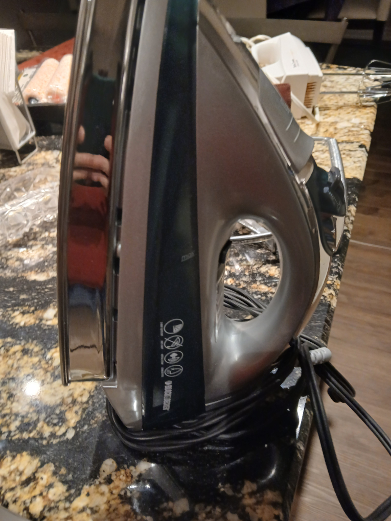 Black+Decker Steam Iron