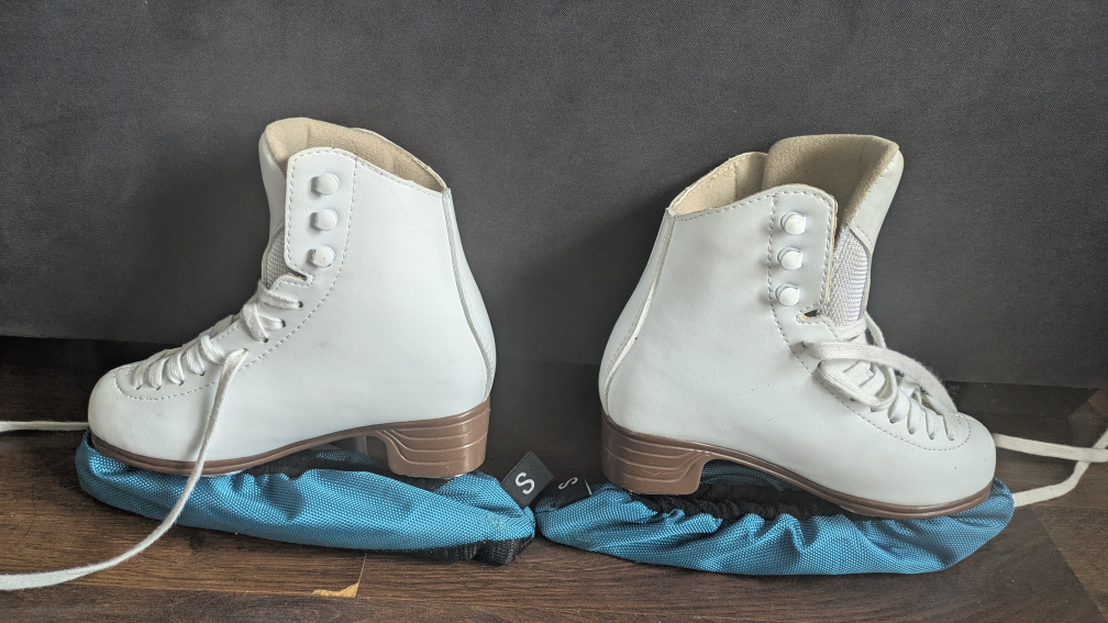 Jackson Mystique Figure Skates - Size 2