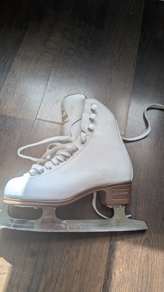 Jackson Mystique Figure Skates - Size 2 - photo 5