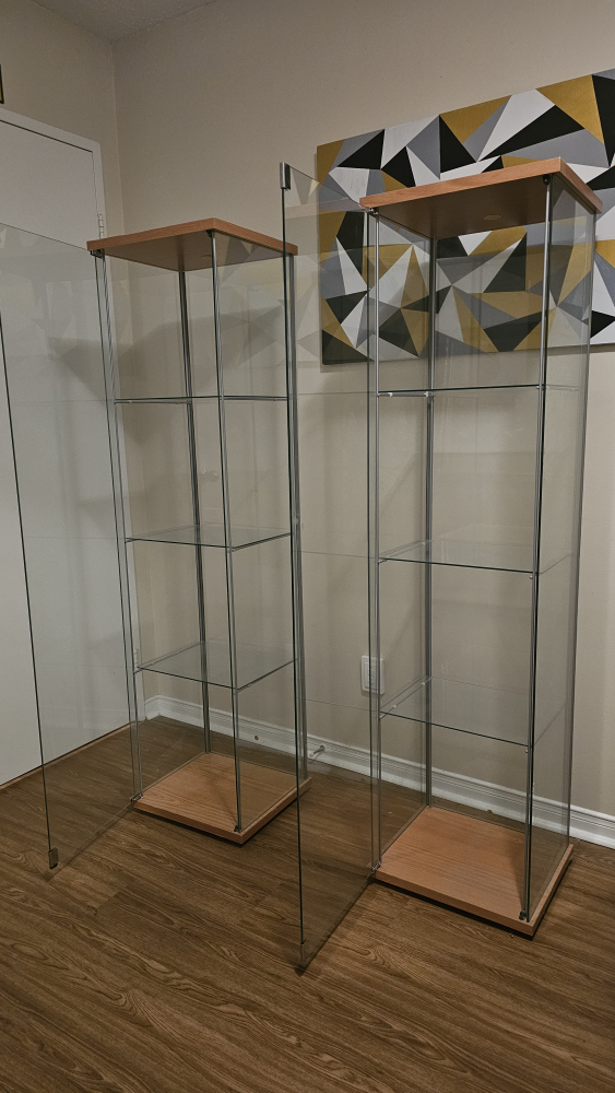 Pair of Glass Display Cabinets - photo 2