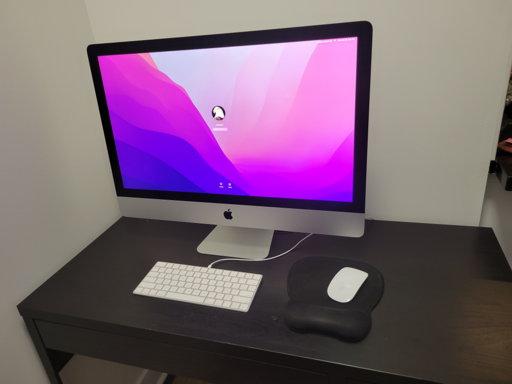 Immaculate 27-inch iMac 2020, 8GB RAM, 512GB SSD