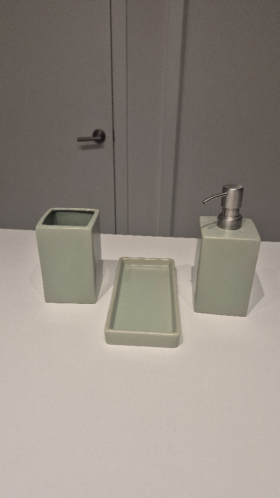 Sage Green Ceramic Bathroom Accessory Set - photo 3