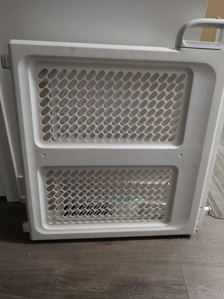 Safety 1st Easy Close Pressure-Mount Gate image indicator(3)