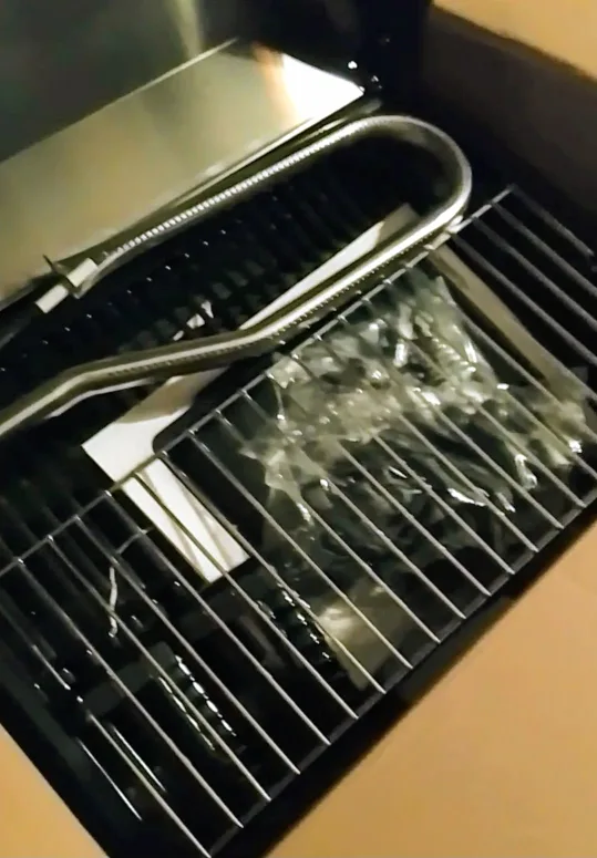 Brand New in Box! - Martin GR-14 Portable Gas Grill image indicator(4)