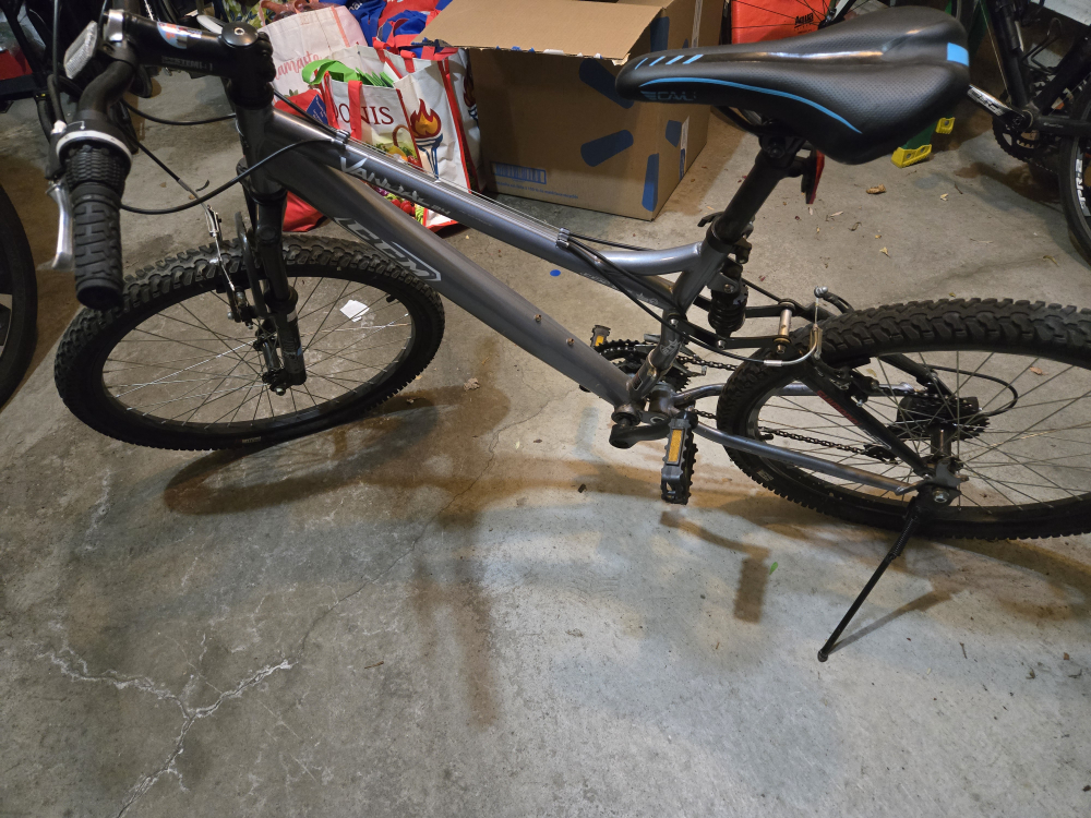 CCM Vandal 24" Mountain Bike - photo 4