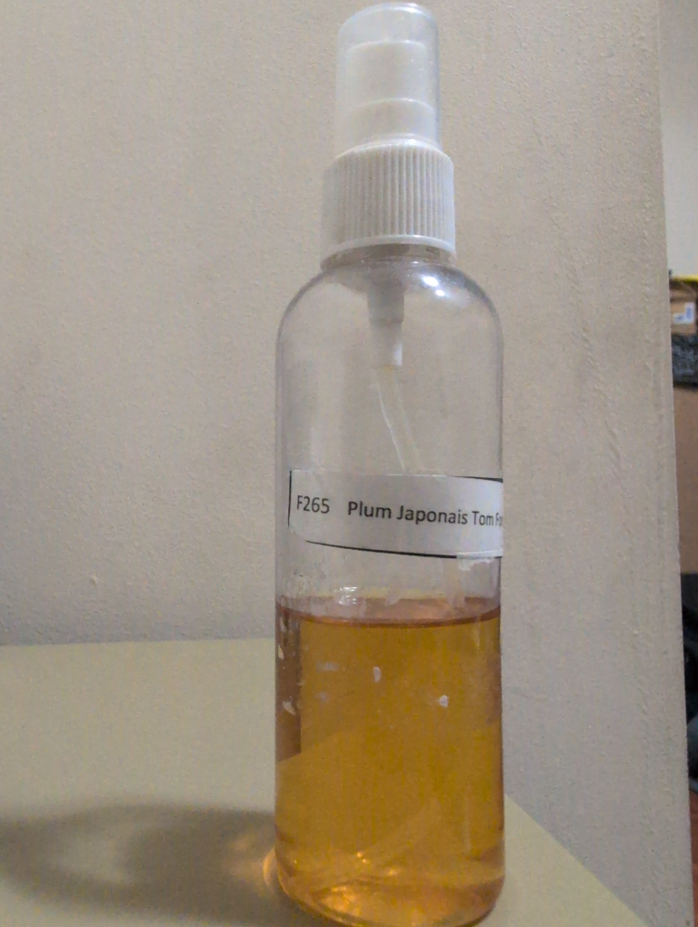 Plum Japonais Tom Ford Fragrance Sample