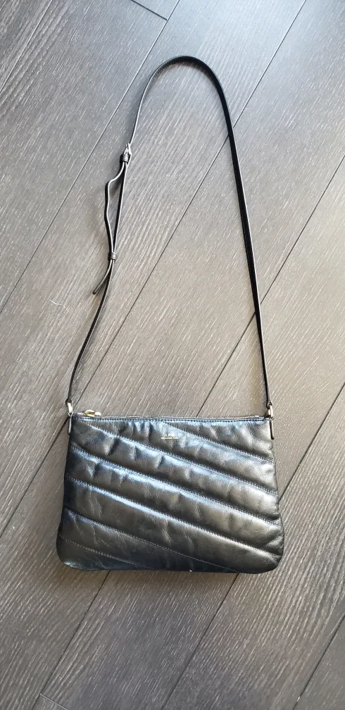 A.P.C Black Leather Meryl Shoulder Bag image indicator(2)