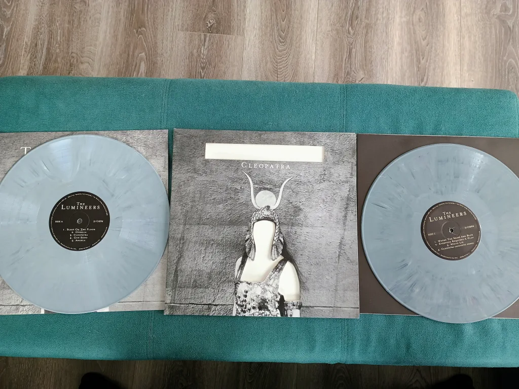 The Lumineers - Cleopatra - Limited Edition 3xLP Vinyl Record image indicator(3)
