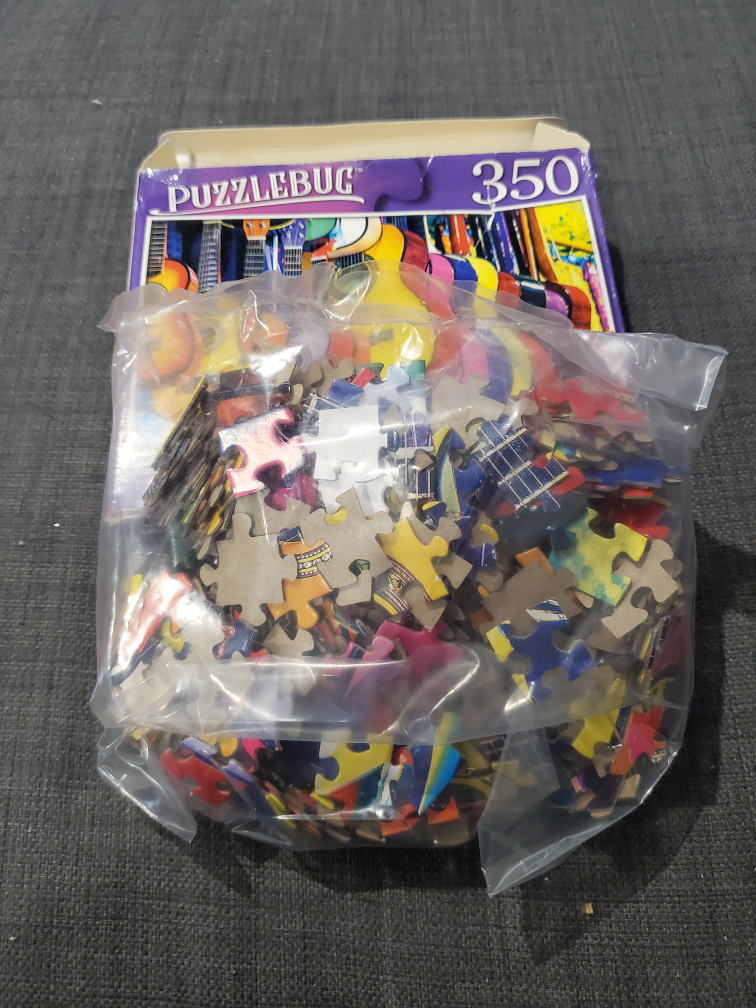 350 Piece Acoustic Guitar Puzzle - photo 2