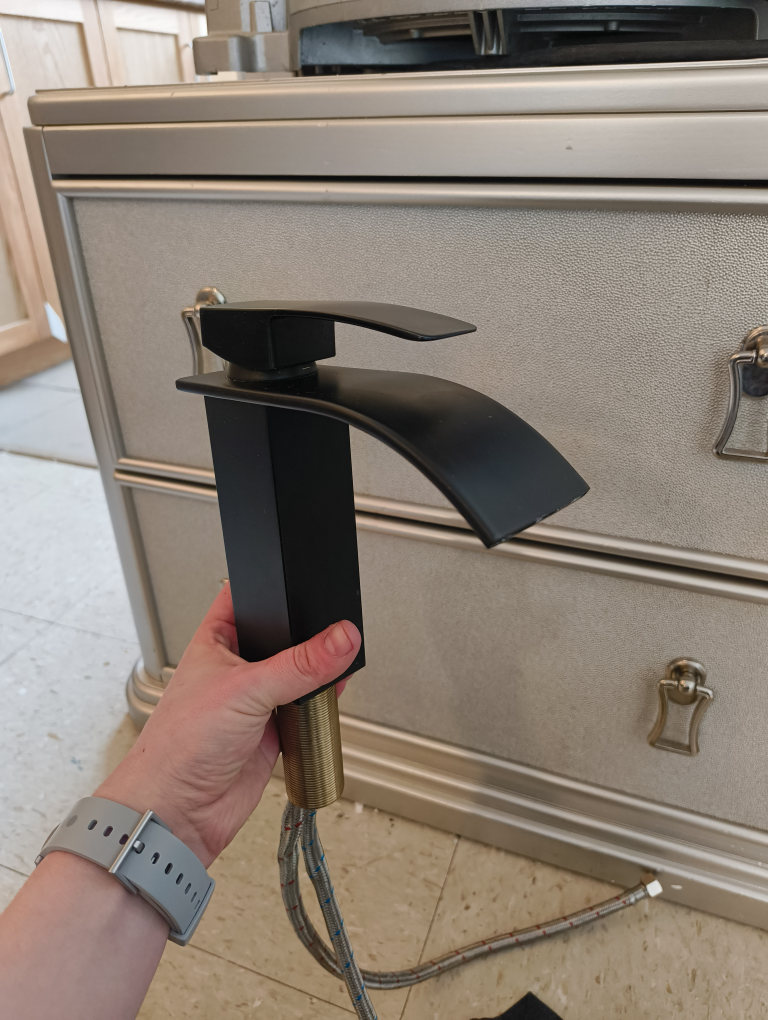 Black Single Handle Bathroom Faucet - photo 2