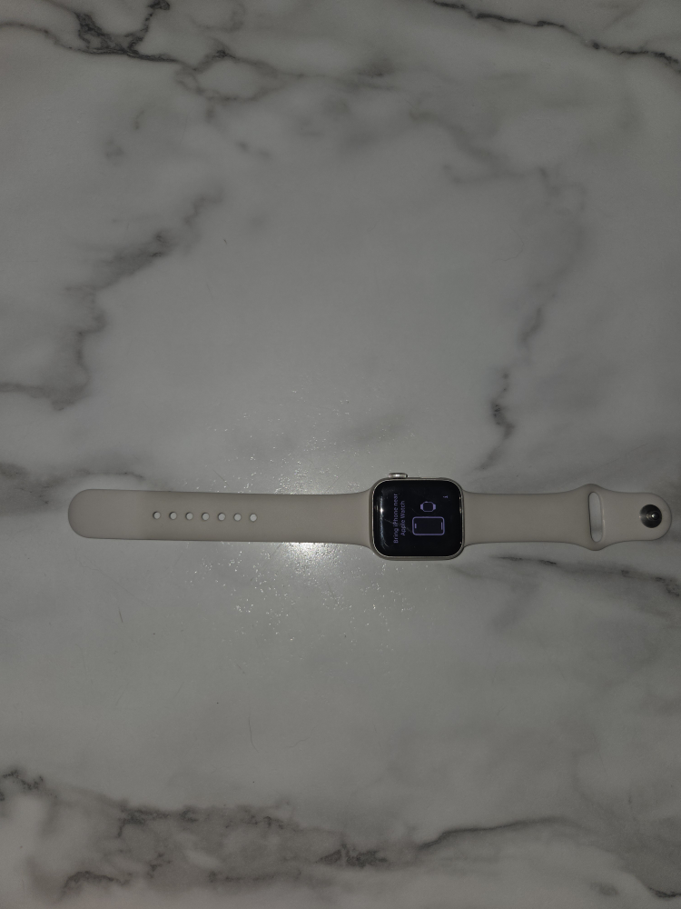 Apple Watch Series SE - 40mm -  + Charger - photo 2