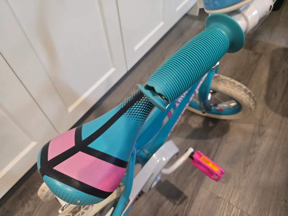 Nakamura Adventure 12-inch Girls' Bike with Training Wheels image indicator(3)