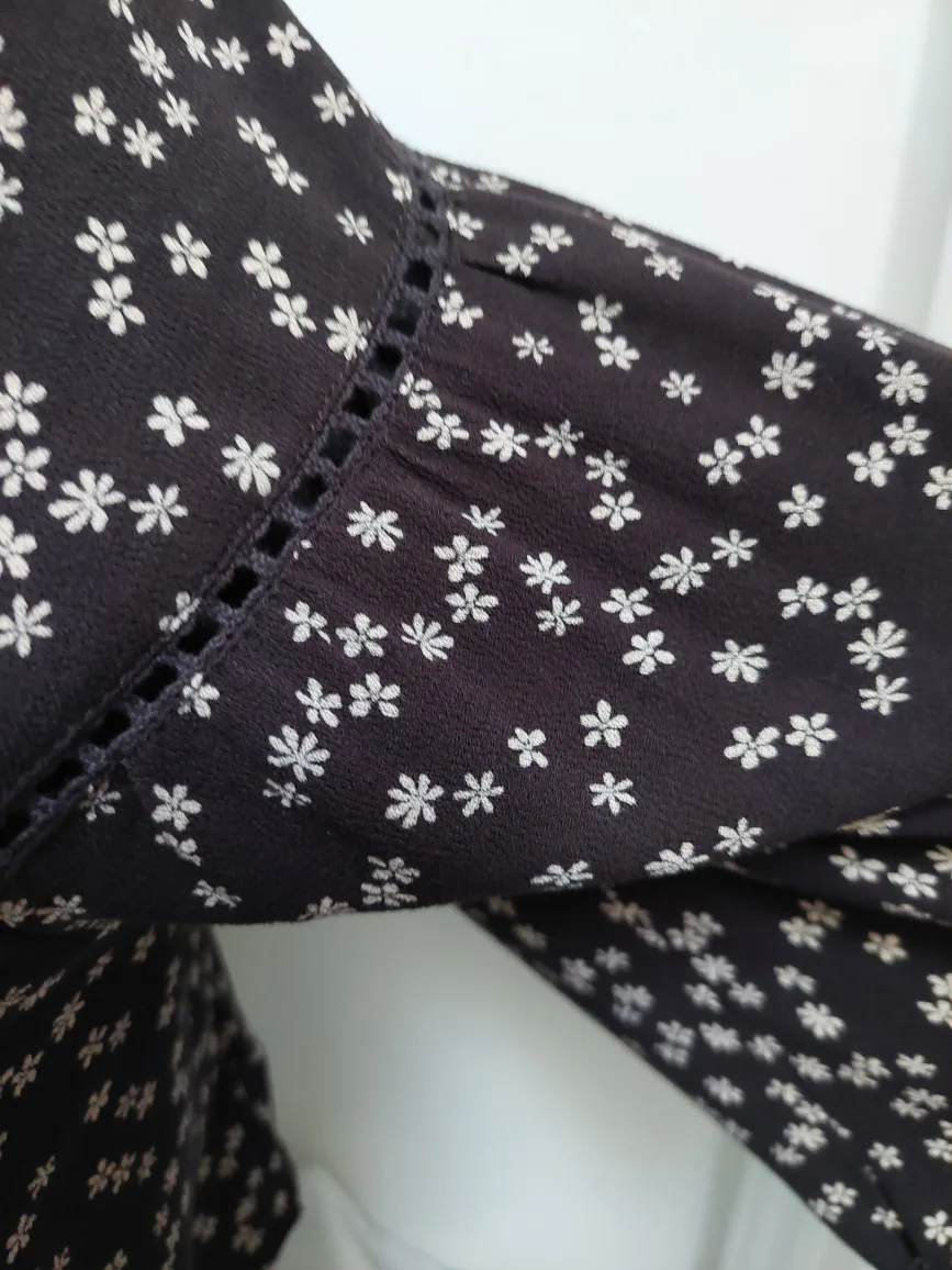 Dark Brown Floral Button-Up Blouse 100% Viscose image indicator(3)