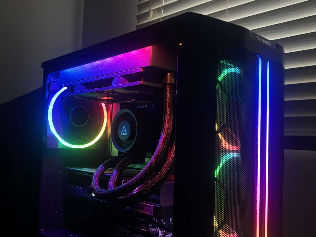 RGB - HIGH END Gaming PC Ryzen 7 7800X3D, Radeon RX 7900 GRE